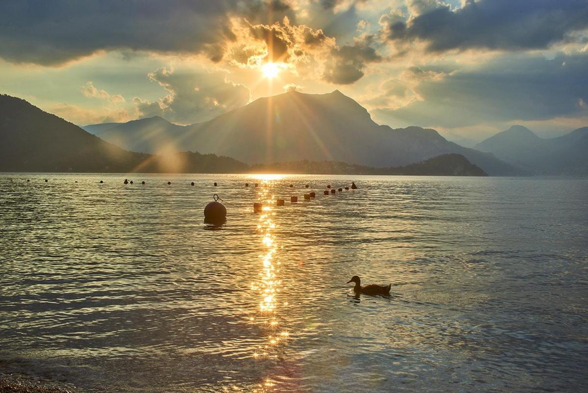 Window On The Lake Βαρένα Εξωτερικό φωτογραφία